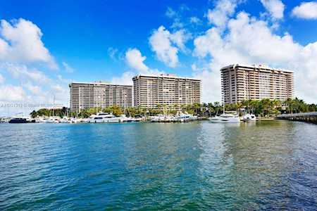 3 Grove Isle Dr #C207 Coconut Grove, FL 33133