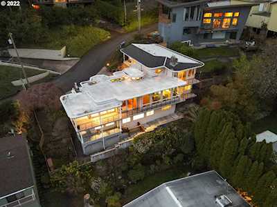 1630 SE 71st Ave Portland, OR 97215