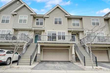 8059 Larch Lane N #164 Maple Grove, MN 55369