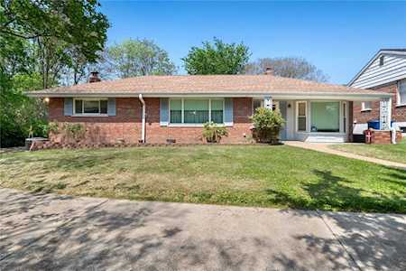 8157 Parkridge Dr St Louis, MO 63123