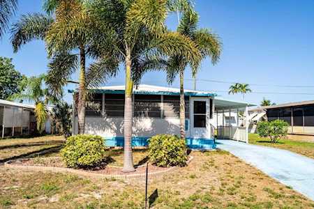 8294 SE Sandy Lane Hobe Sound, FL 33455