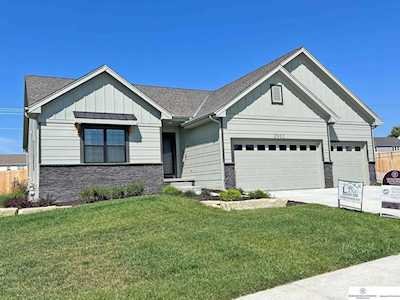 2902 N 167 Circle Omaha, NE 68116