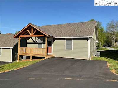 129 Pinebrook Ct Boone, NC 28607