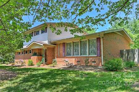 205 Summerglen Dr Asheville, NC 28806