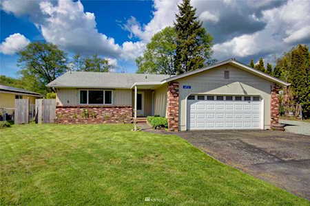 6932 Steelhead Ln Burlington, WA 98233