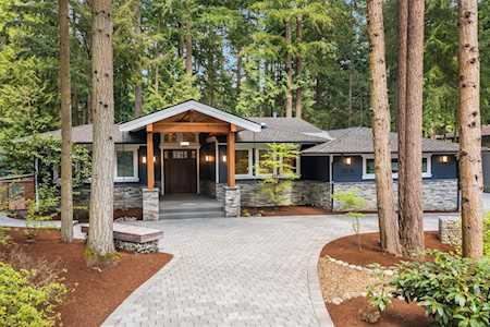 12716 NE 36th St Bellevue, WA 98005