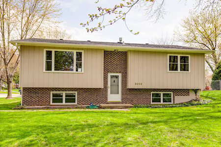 3202 Midway Dr Island Lake, IL 60042