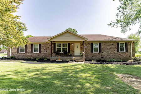 161 Proctor Ln Shepherdsville, KY 40165