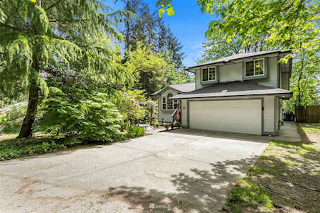 91 NE Lorrain Ct Belfair, WA 98528