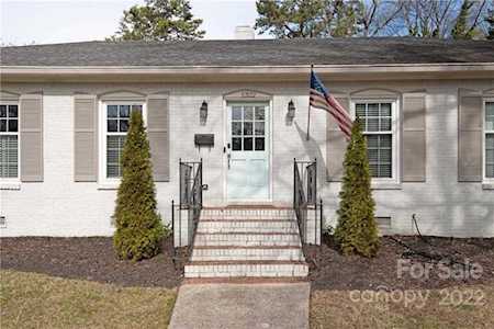 1322 Erinshire Rd Charlotte, NC 28211