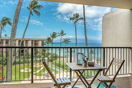 3823 Lower Honoapiilani Rd #402 Lahaina, HI 96761