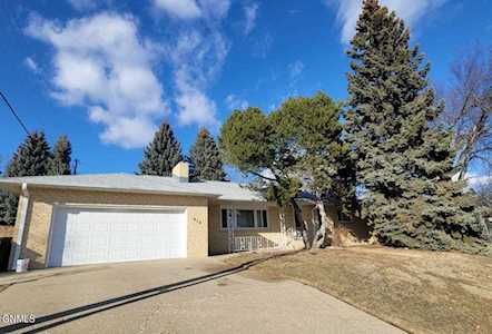 914 Capitol Ave Bismarck, ND 58501