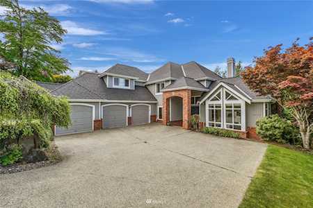 15425 SE 67th Place Bellevue, WA 98006