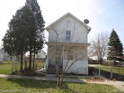 1114 Franklin St Monroe, MI 48161