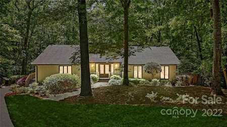 6105 Bittersweet Ln Charlotte, NC 28270