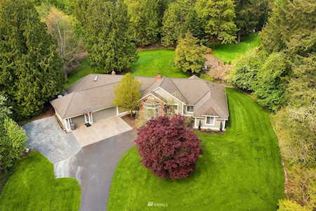 18438 NE 196th Place Woodinville, WA 98077