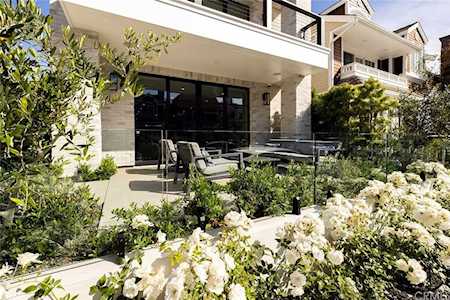 214 Garnet Newport Beach, CA 92662