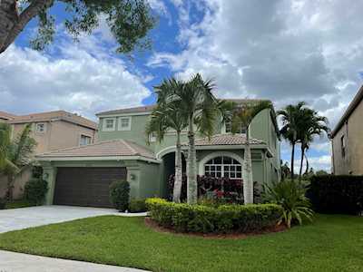 2013 Reston Circle Royal Palm Beach, FL 33411