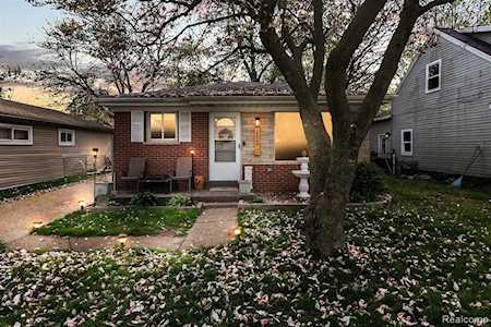 11708 Norborne Redford Twp, MI 48239