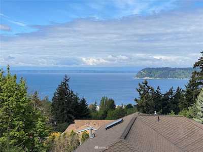 6108 Chennault Beach Dr Mukilteo, WA 98275