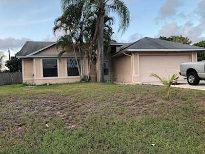 249 SW SW Moselle Avenue Port Saint Lucie, FL 34984