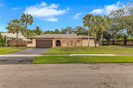 9061 NW 14th St Plantation, FL 33322