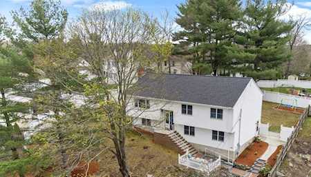 17 Bow Street Court Stoneham, MA 02180