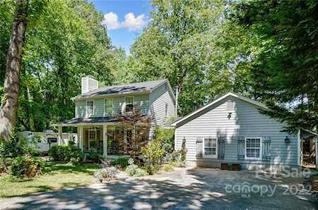 102 Carlos Dr Huntersville, NC 28078
