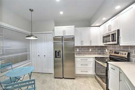 1044 Woodshire Ln #B101 Naples, FL 34105