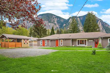 7608 North Fork Rd SE Snoqualmie, WA 98065