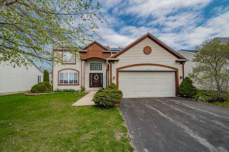 1524 Charlotte Circle Naperville, IL 60564