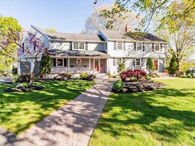 51 Sherwood Road Reading, MA 01867