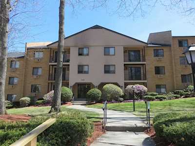 23 Country Club Dr #22 Manchester, NH 03102