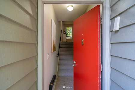 702 NW 189th Ln Shoreline, WA 98177