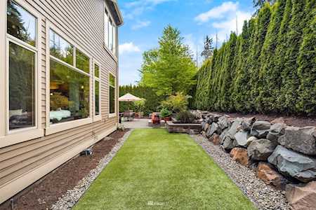 545 Timber Creek Dr NW Issaquah, WA 98027