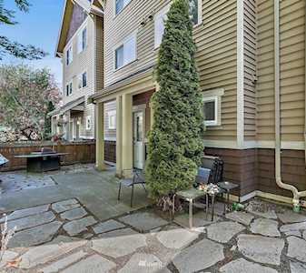 9406 35th Ave SW Seattle, WA 98126