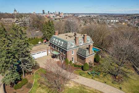 6 Crocus Hill Saint Paul, MN 55102