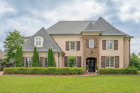1302 Braygood Dr Collierville, TN 38017