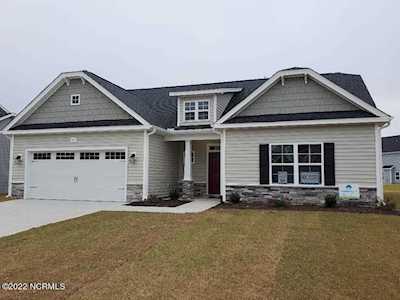 443 Holly Grove Drive Winterville, NC 28590