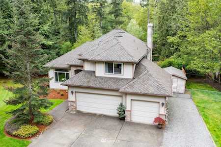 24005 242nd Way SE Maple Valley, WA 98038