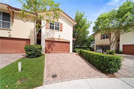 131 E Prive Cir Delray Beach, FL 33445