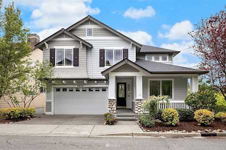 6809 Pinehurst Ave SE Snoqualmie, WA 98065