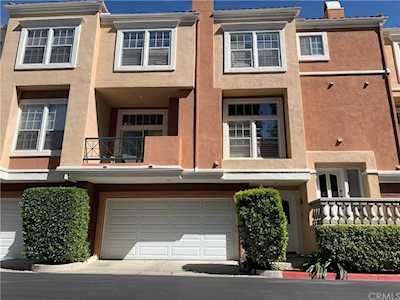 3 Cetinale Aisle Irvine, CA 92606