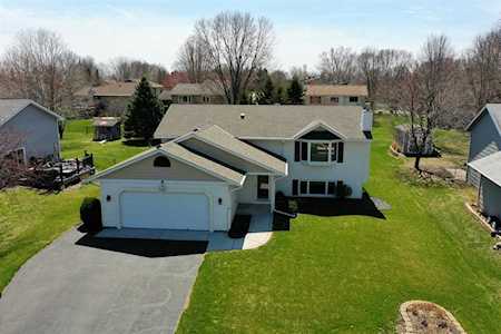 4318 Braddock Trail Eagan, MN 55123