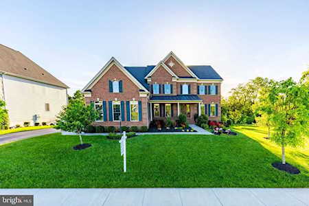 26483 Barton Park Ct Chantilly, VA 20152