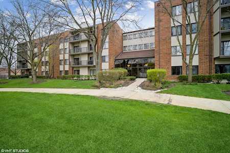 3050 Pheasant Creek Dr #107 Northbrook, IL 60062