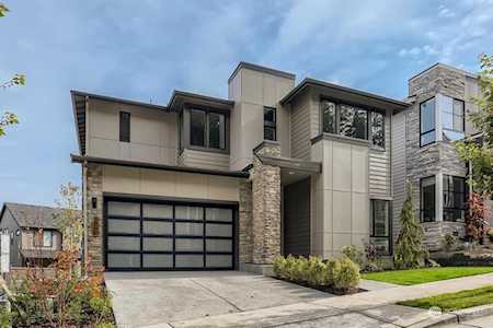 541 Foothills Dr NW Issaquah, WA 98027