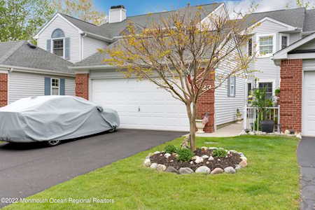 23 Mckinley Dr Ocean Twp, NJ 07712
