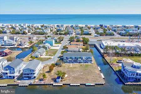 17 Bayshore Dr South Bethany, DE 19930
