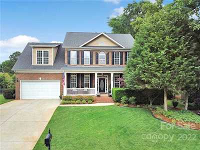 745 Woburn Abbey Dr Fort Mill, SC 29715